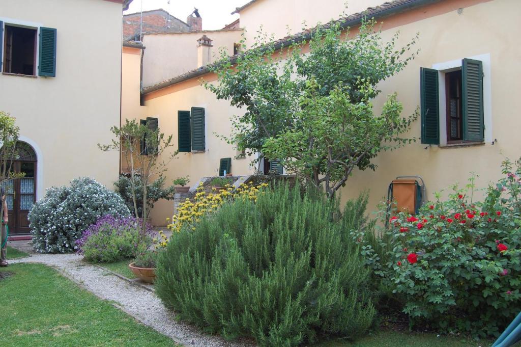 Отель Il Giardino Segreto Пиенца Экстерьер фото